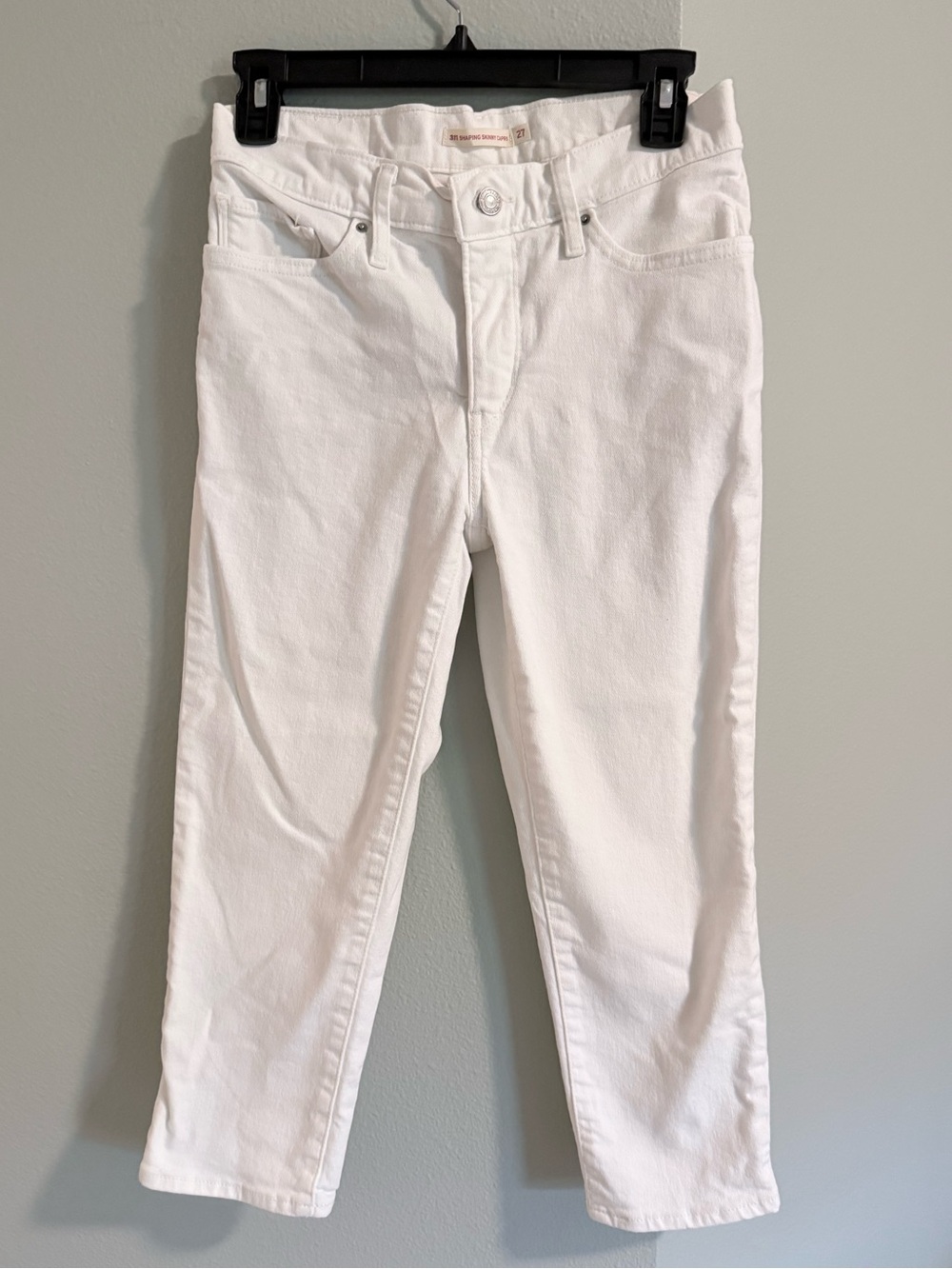 Levi's Women's White Cropped Straight Jeans